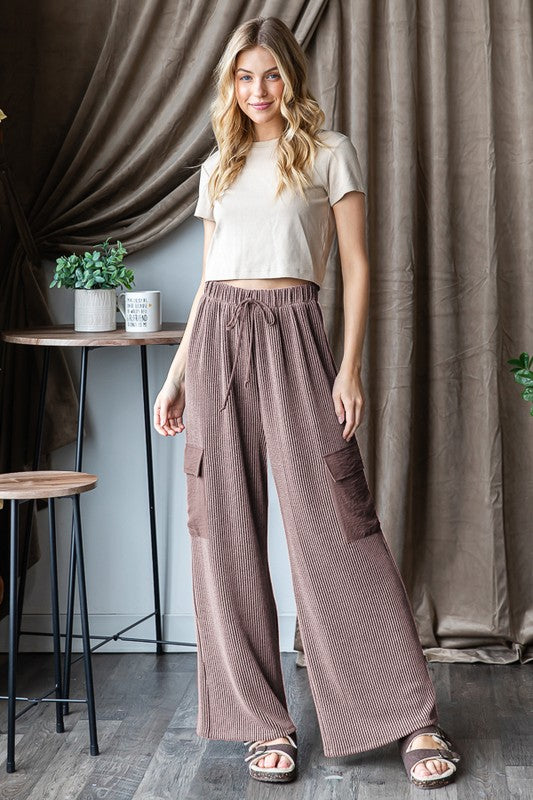 Cargo Pocket Wide-Leg Pants CoCo